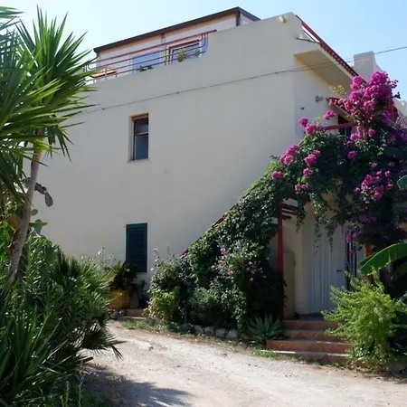 Διαμέρισμα Surra Mediterranean *